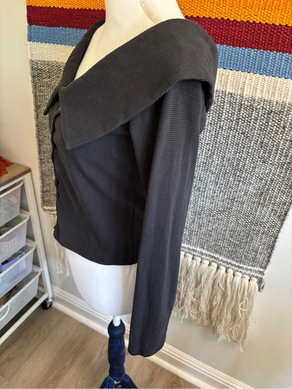 Mauve Black Ribbed Button-Front Top with Wide Fold Collar - Picture 3 of 5